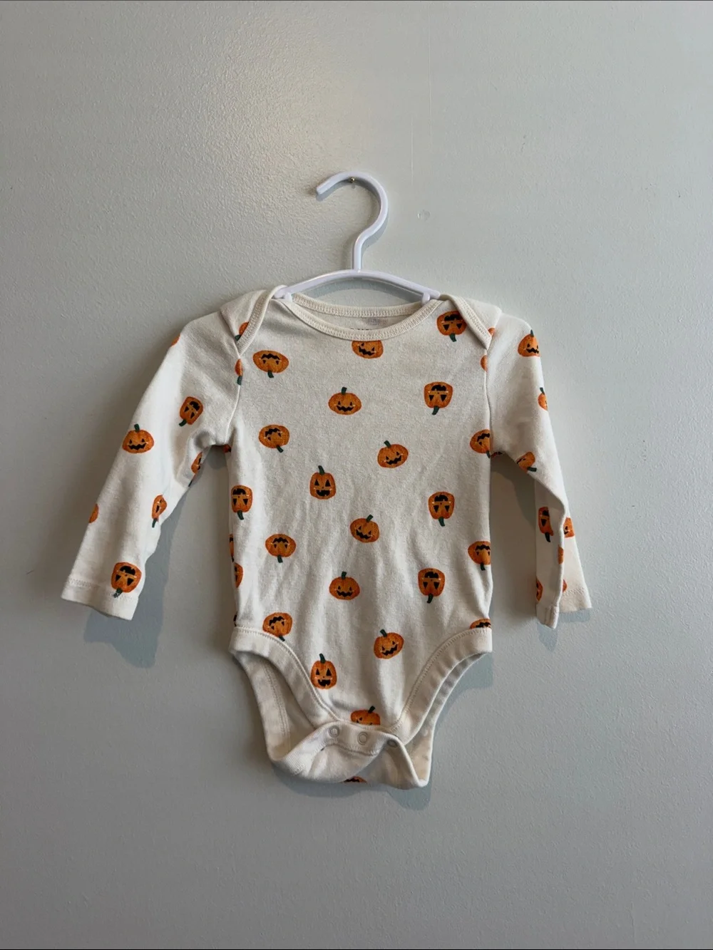 Old Navy Cream Long-Sleeve Bodysuit with Orange Pumpkin Print